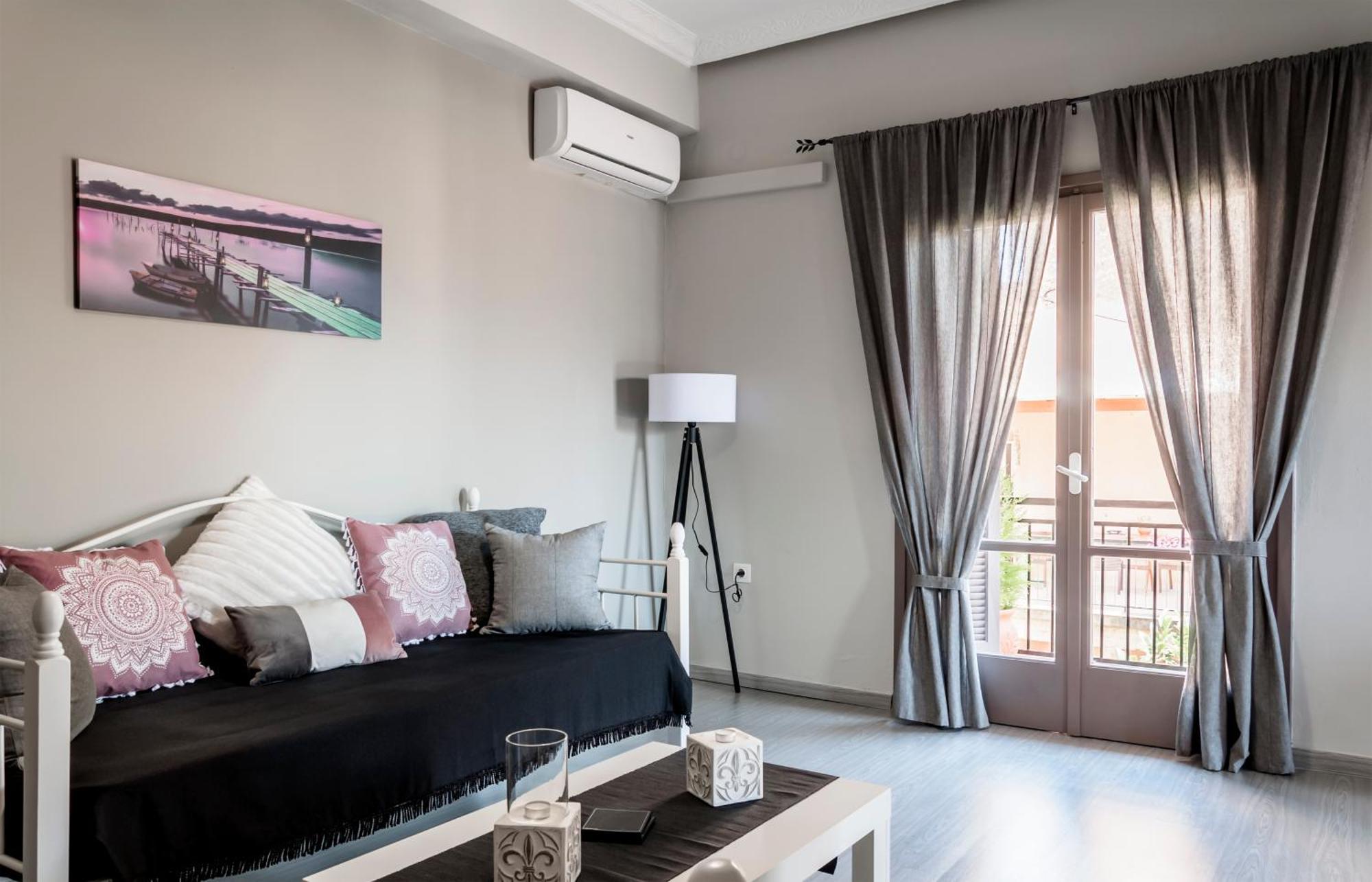 Sophia'S Castle View Apartment Ханя Екстериор снимка